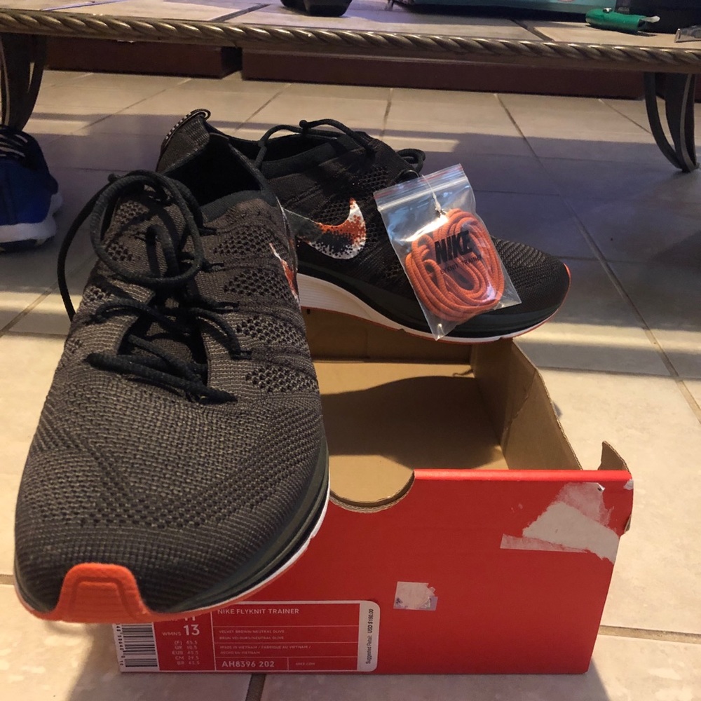 Men’s Nike shoes